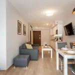 Apartamento Apartamenty BlueSky - Karkonoska 13, z widokiem na góry, blisko szlaków i wyciągów, w zielonej okolicy Karpacz